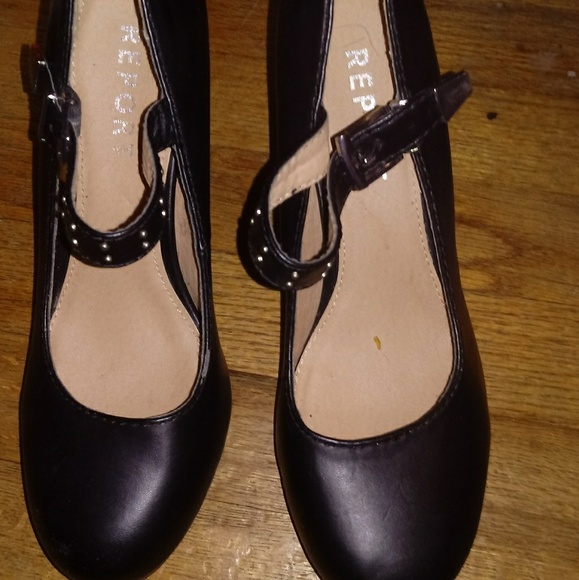 Report Shoes - Buckle Pumps